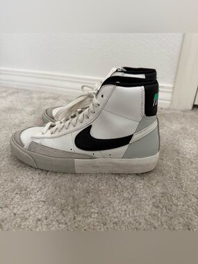Nike White and Navy High-Top Swoosh Sneakers